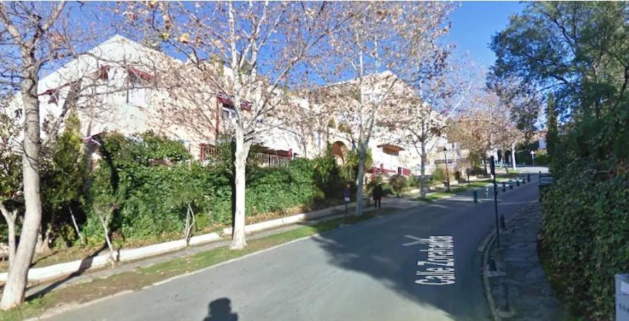Apartamentos Serrallo, Parking Gratuito Y Cocina, Alhambra Y Playa Granada Luaran gambar