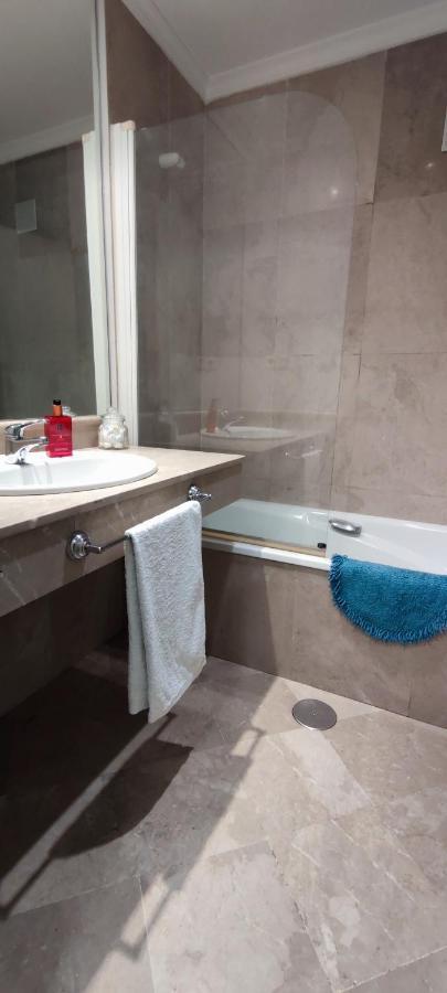 Apartamentos Serrallo, Parking Gratuito Y Cocina, Alhambra Y Playa Granada Luaran gambar