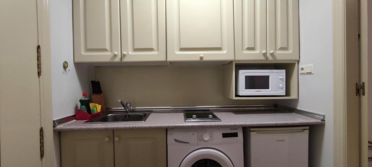 Apartamentos Serrallo, Parking Gratuito Y Cocina, Alhambra Y Playa Granada Luaran gambar